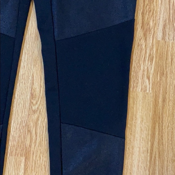 Assets Red Hot Label by Spanx - Picture 3 of 7